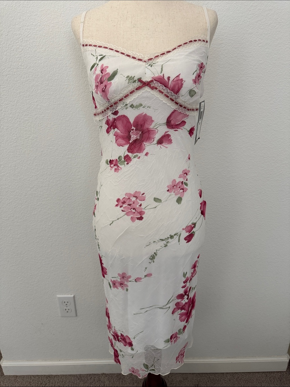 NWT Rampage Whimsical White Crinkle Pink Floral Dress Spaghetti High Low 3 XS